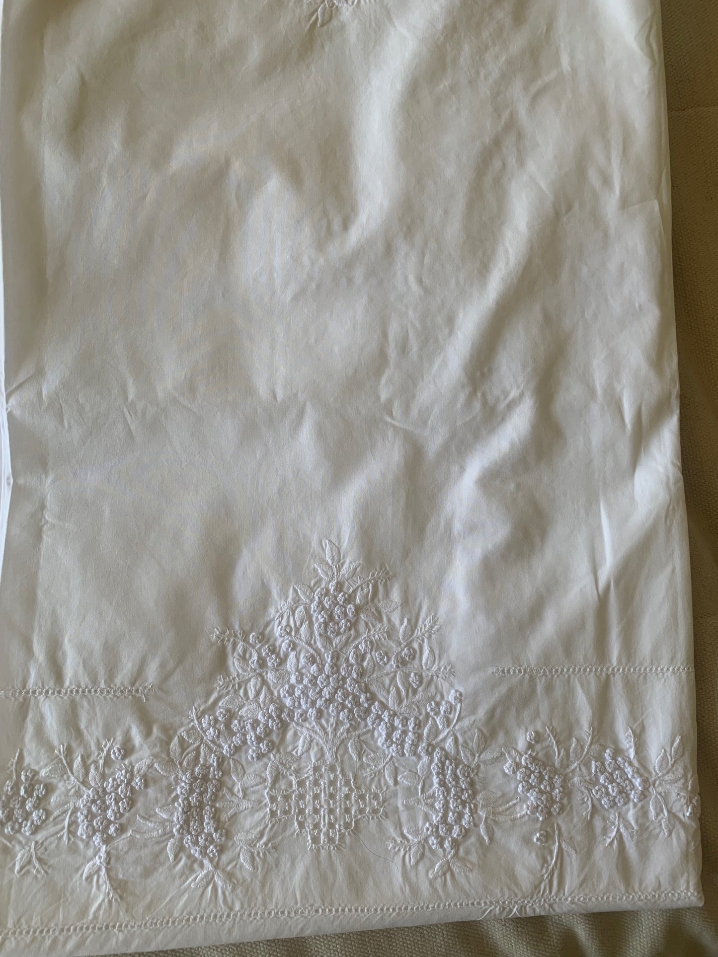 Mantel Bordado a Mano 300-180 cm